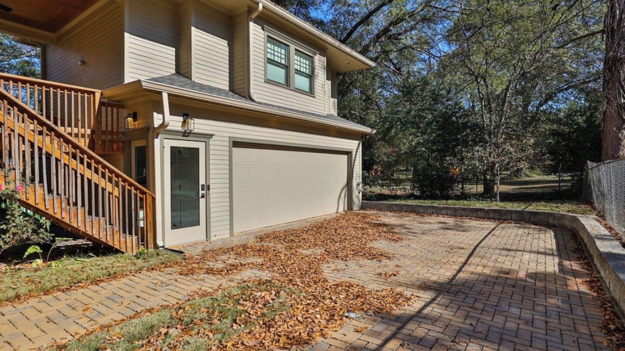 Photo of Outdoor in West End