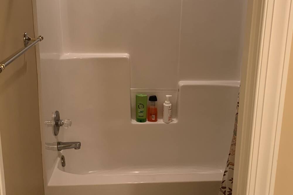 Photo of Bathroom in Eufaula