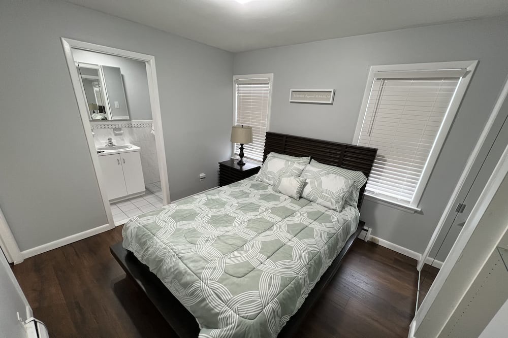 Photo of Bedroom in Butler