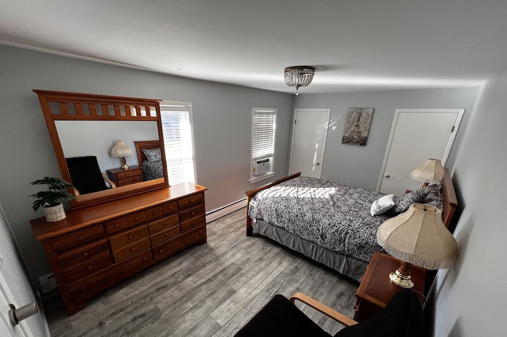 Photo of Bedroom in Butler