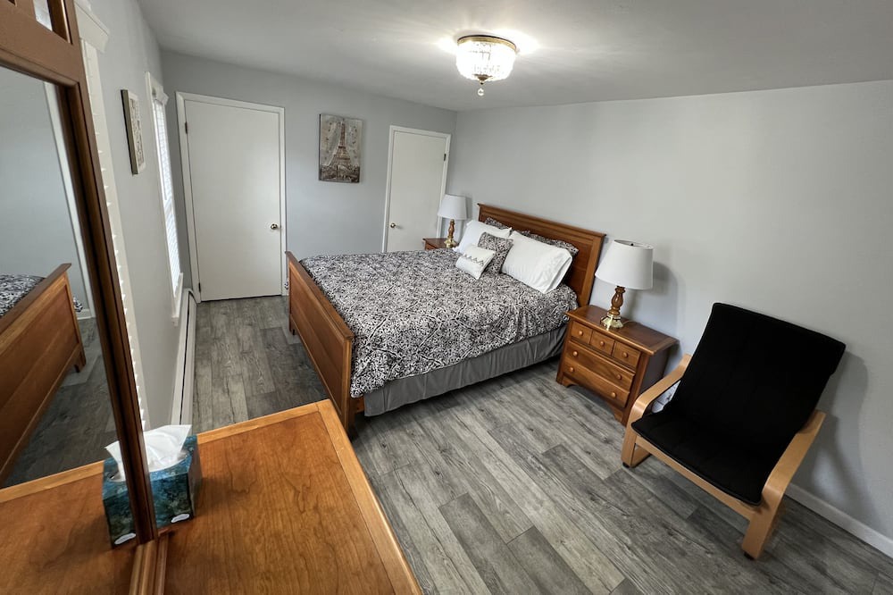 Photo of Bedroom in Butler