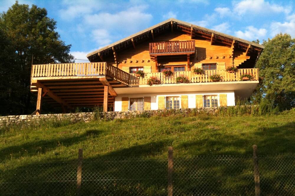 Photo of Outdoor in Les Planches-en-Montagne