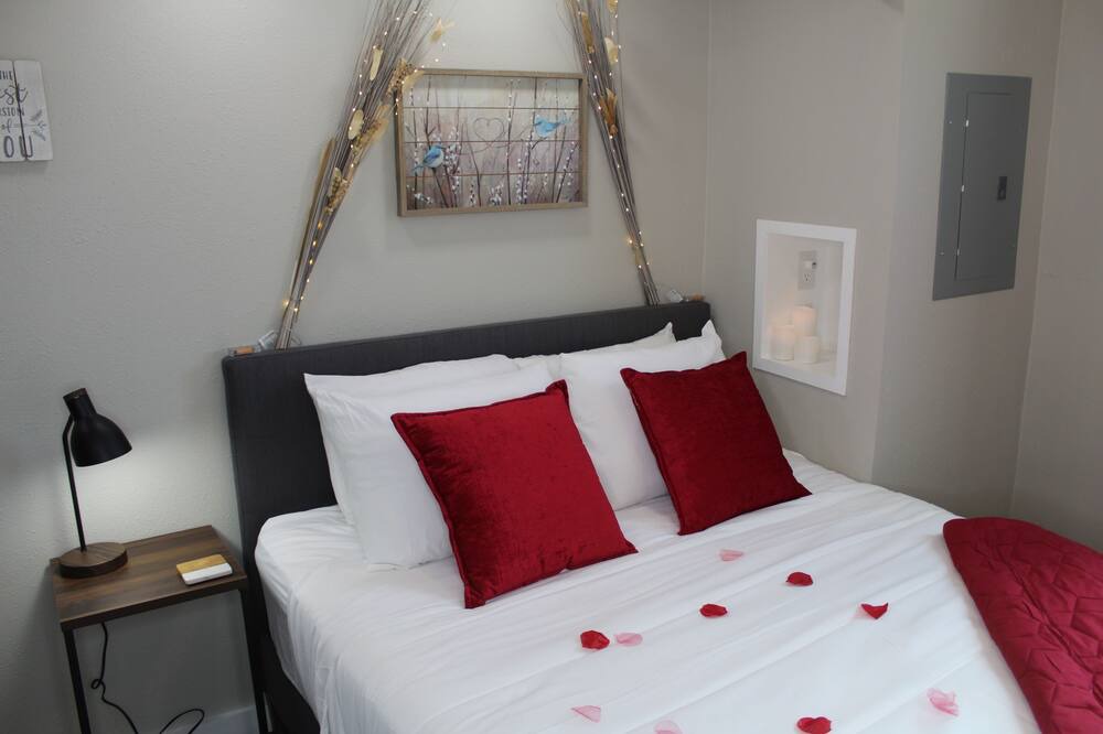 Photo of Bedroom in Woodway