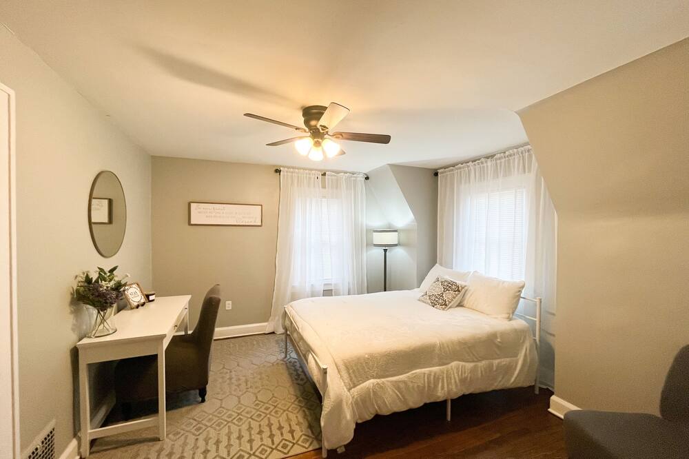 Photo of Bedroom in Youngstown