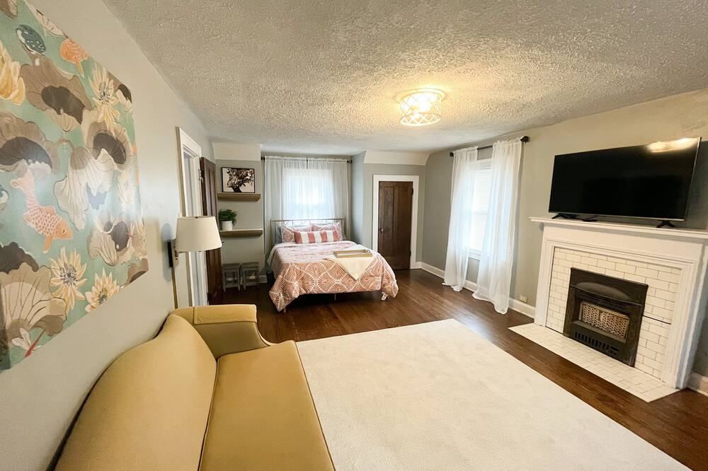 Photo of Bedroom in Youngstown