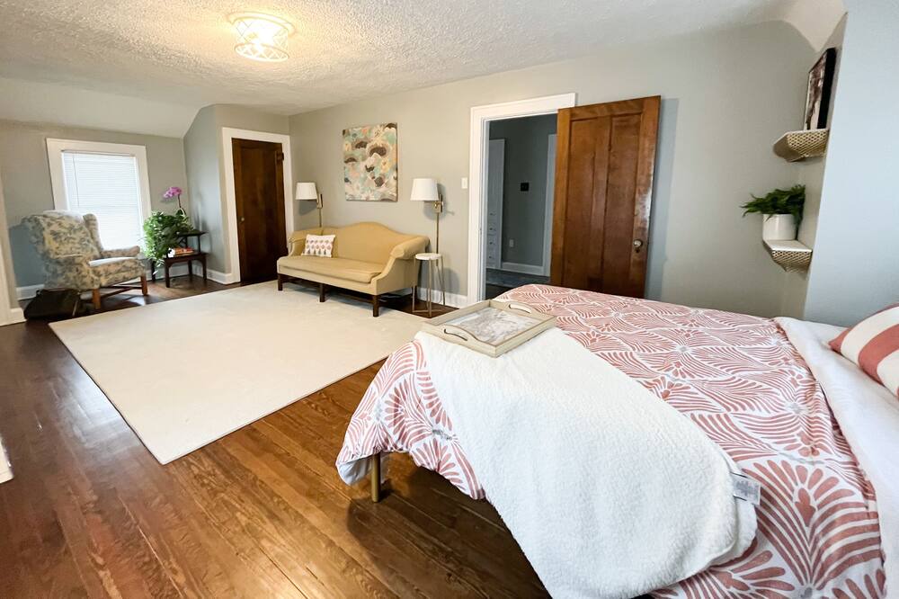 Photo of Bedroom in Youngstown
