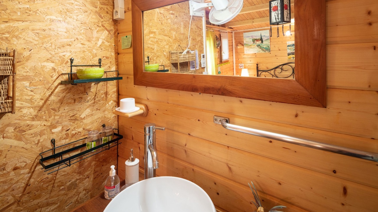 Photo of Bathroom in Durfort-et-Saint-Martin-de-Sossenac