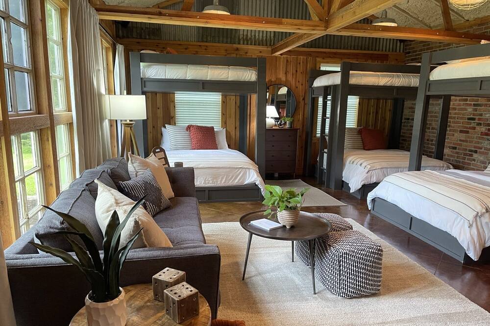 Photo of Bedroom in Montgomery