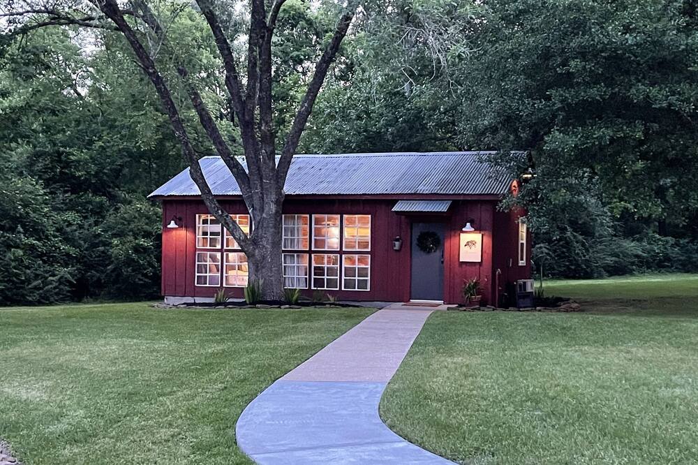 Photo of Outdoor in Montgomery