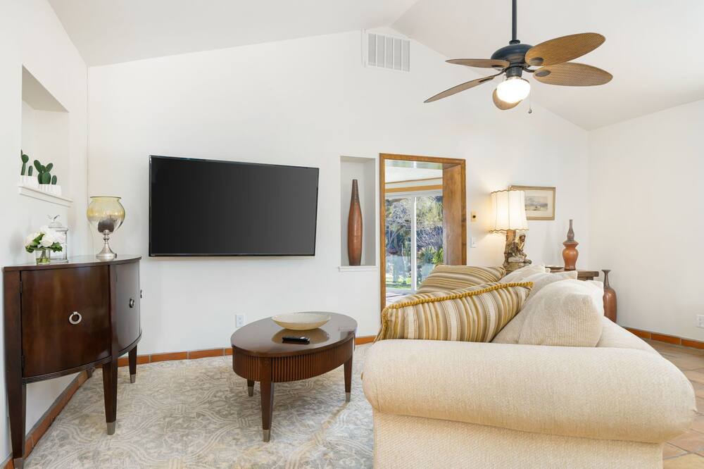 Photo of Bedroom in Morongo Valley