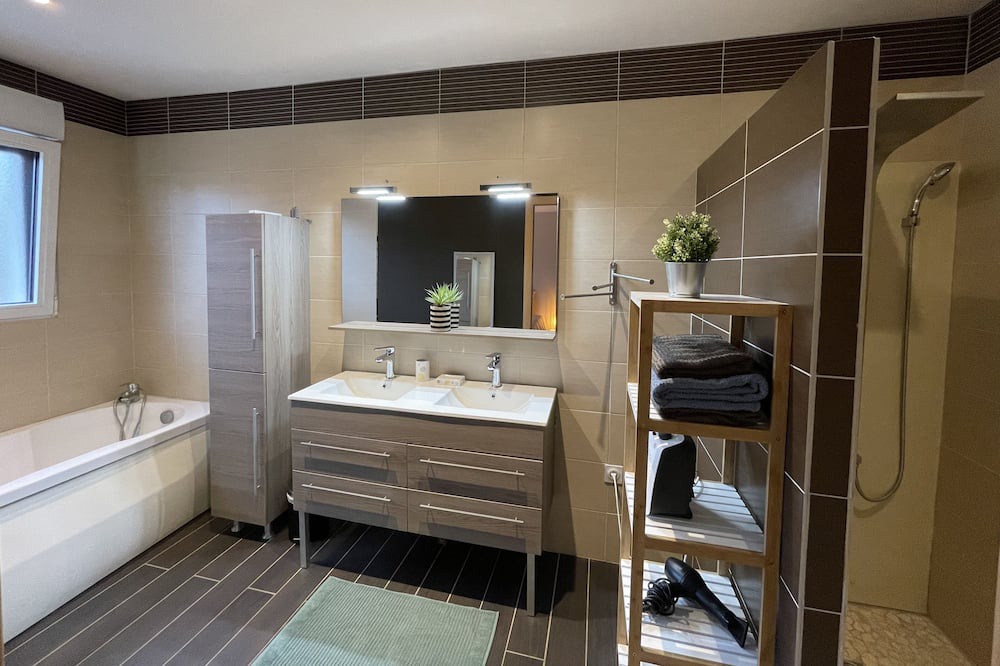 Photo of Others in Escuilles