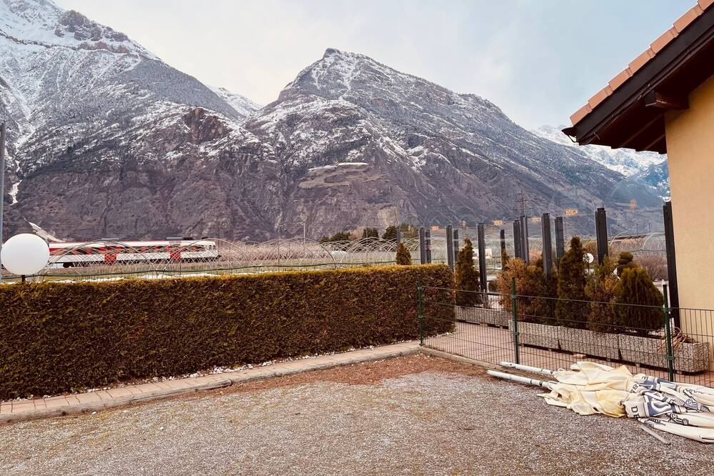 Photo of Outdoor in Saxon