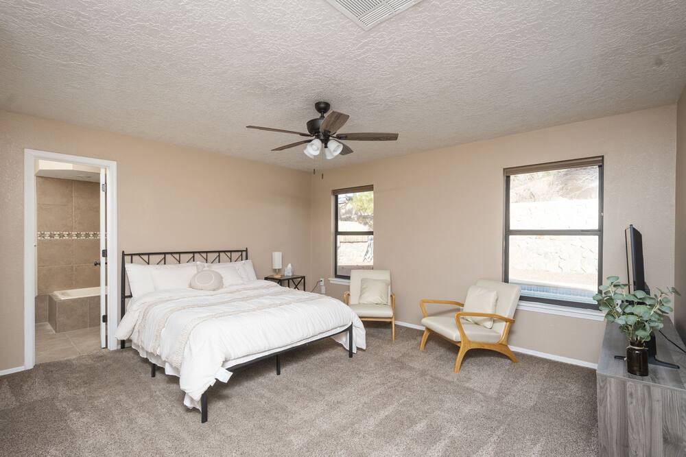 Photo of Bedroom in Mesilla Park