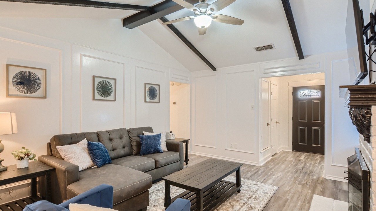 Photo of Livingroom in Wylie