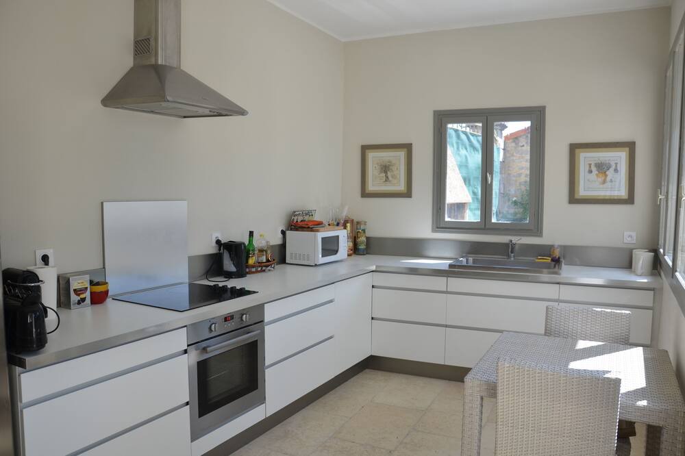 Photo of Kitchen in Saint-Laurent-d'Aigouze