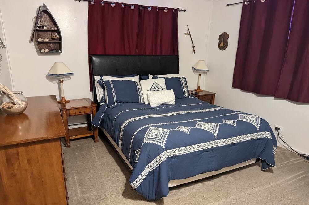 Photo of Bedroom in Ontonagon