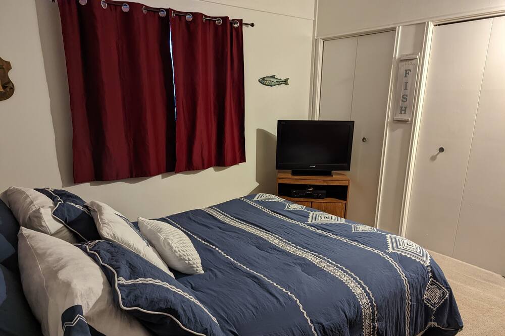 Photo of Bedroom in Ontonagon