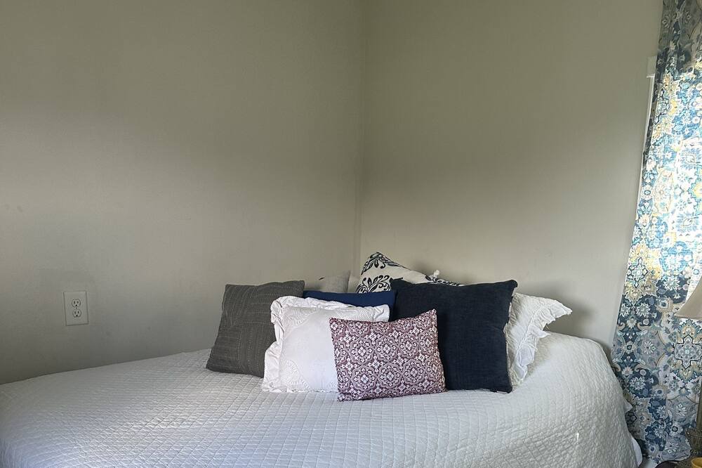 Photo of Bedroom in Snow Hill