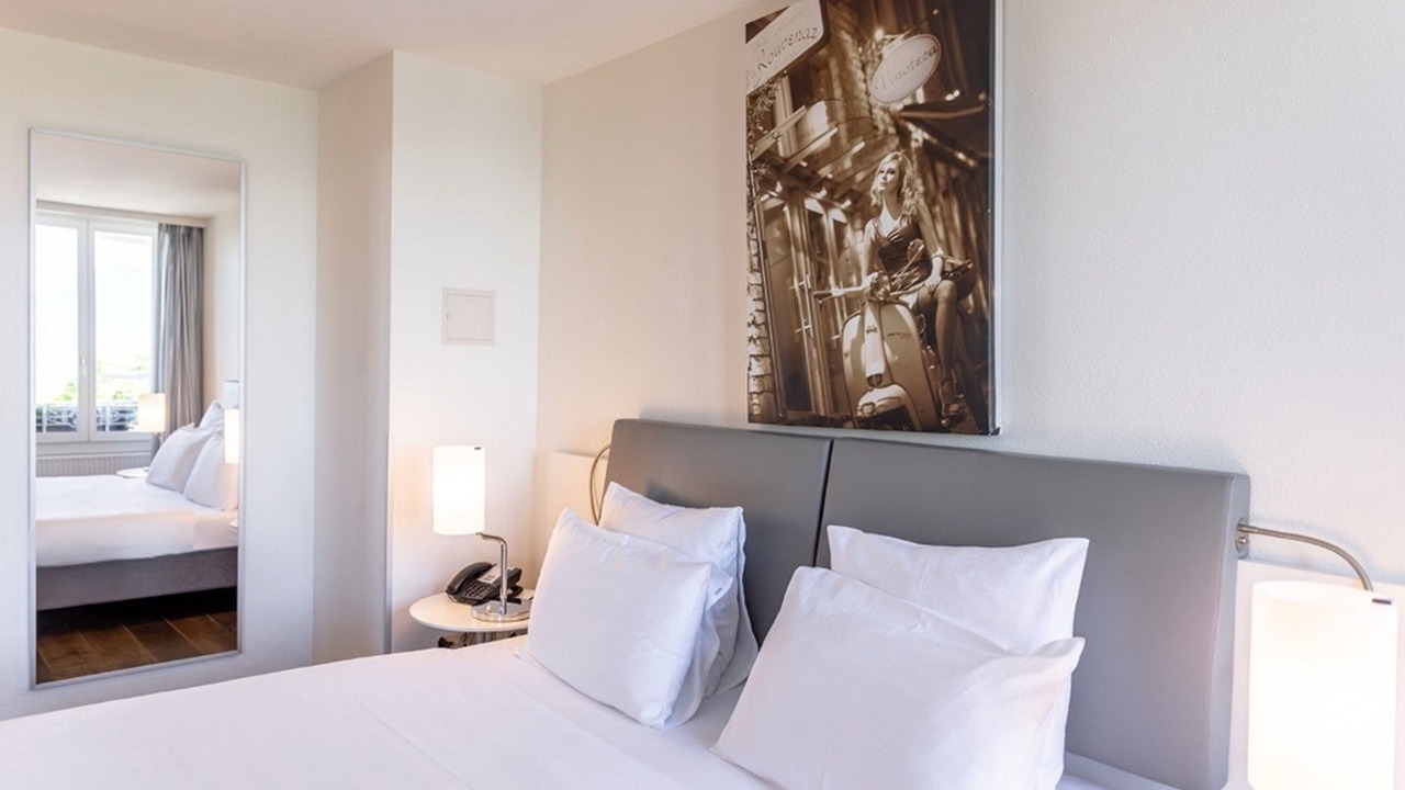 Photo of Bedroom in Montreux City Centre