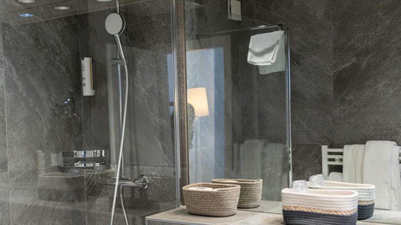 Photo of Bathroom in Montreux City Centre