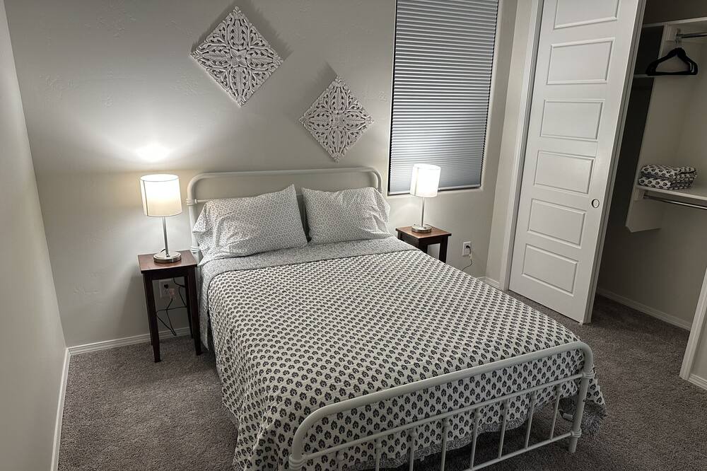 Photo of Bedroom in Los Lunas