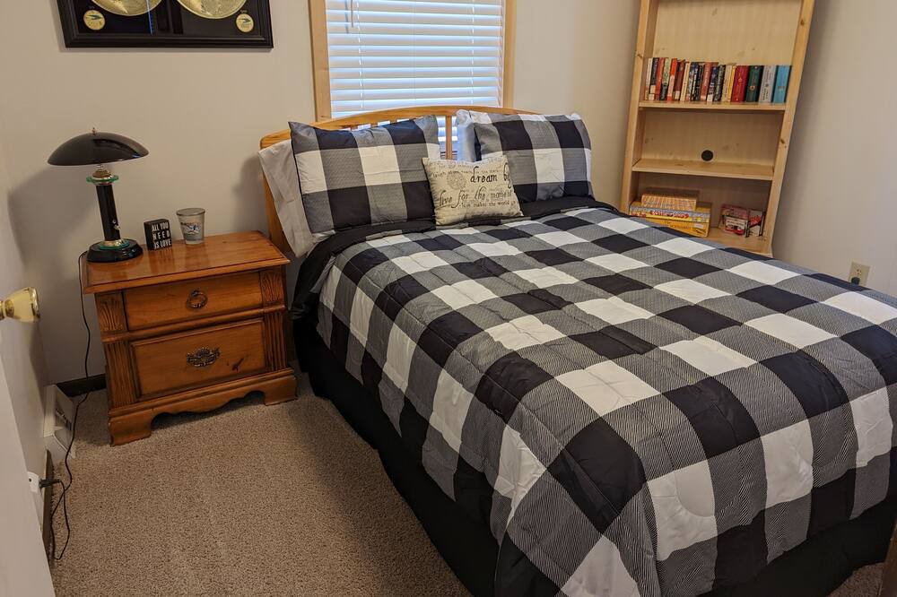 Photo of Bedroom in Ontonagon