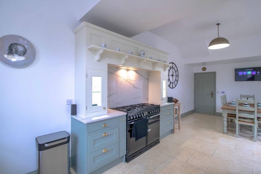 Photo of Others in Roker