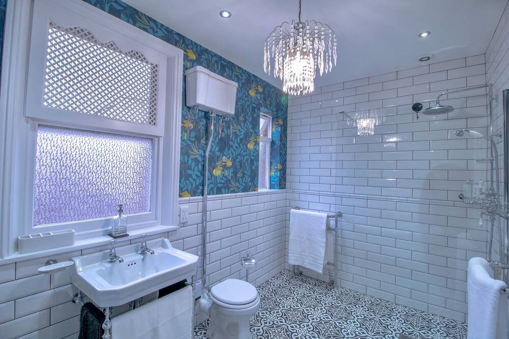 Photo of Bathroom in Roker