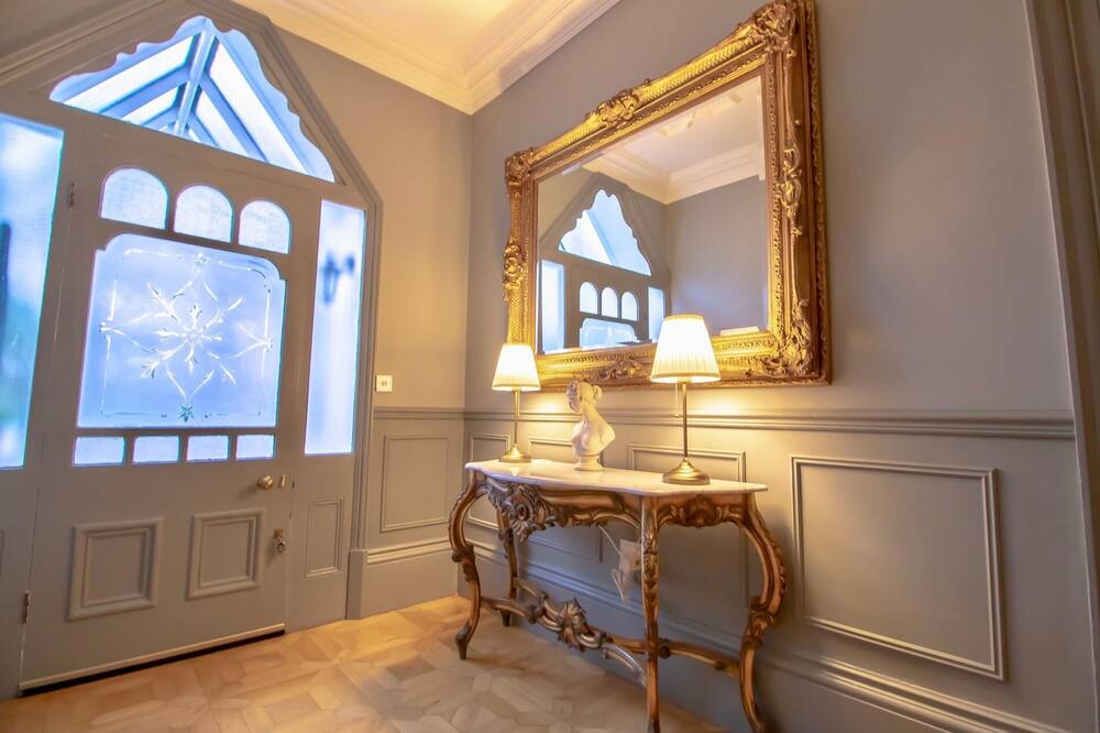 Photo of Others in Roker