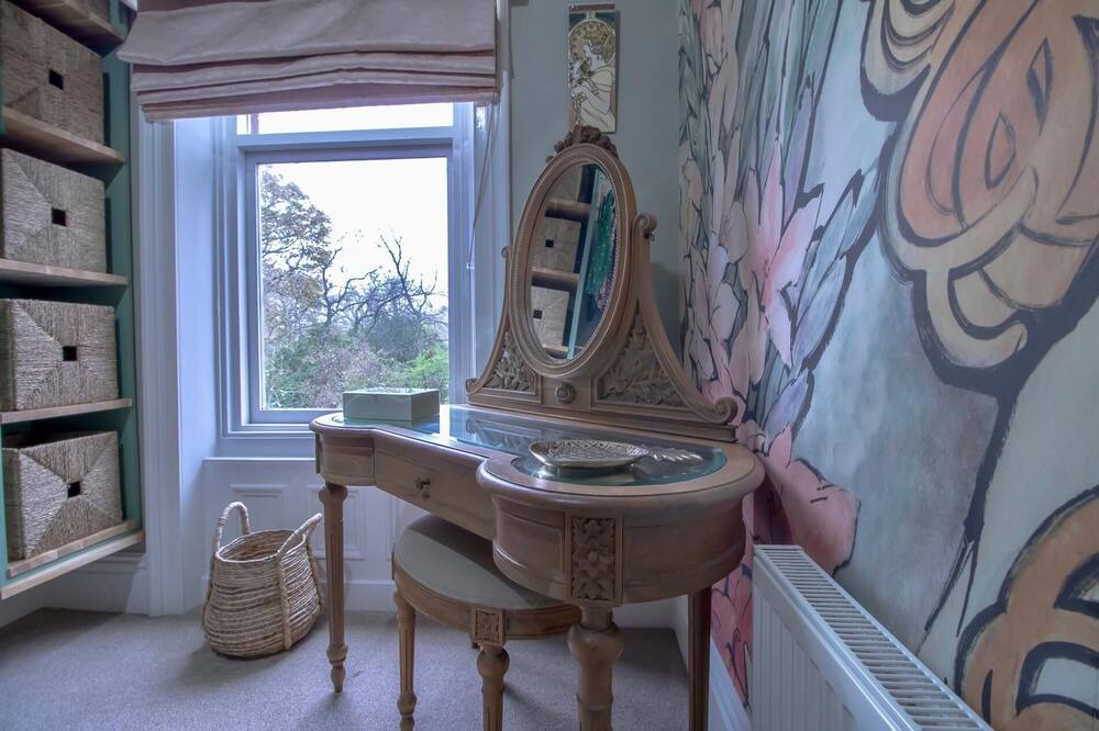 Photo of Others in Roker