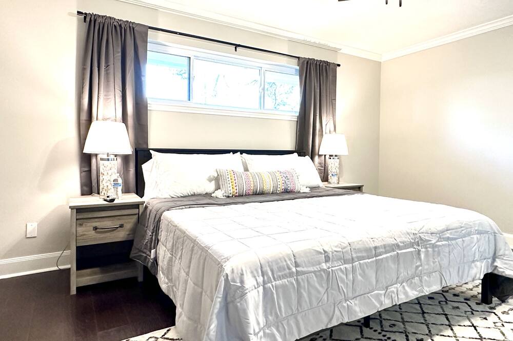 Photo of Bedroom in Cloverleaf