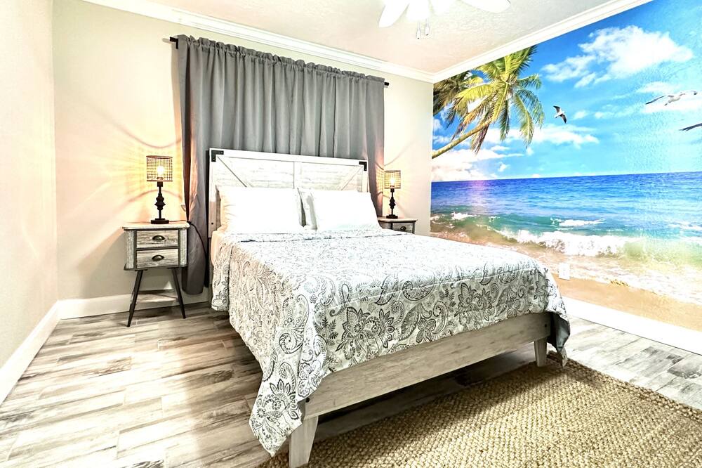 Photo of Bedroom in Cloverleaf
