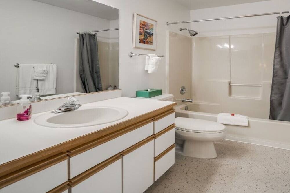 Photo of Bathroom in Wapato Point