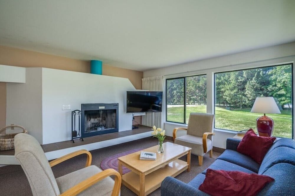 Photo of Others in Wapato Point