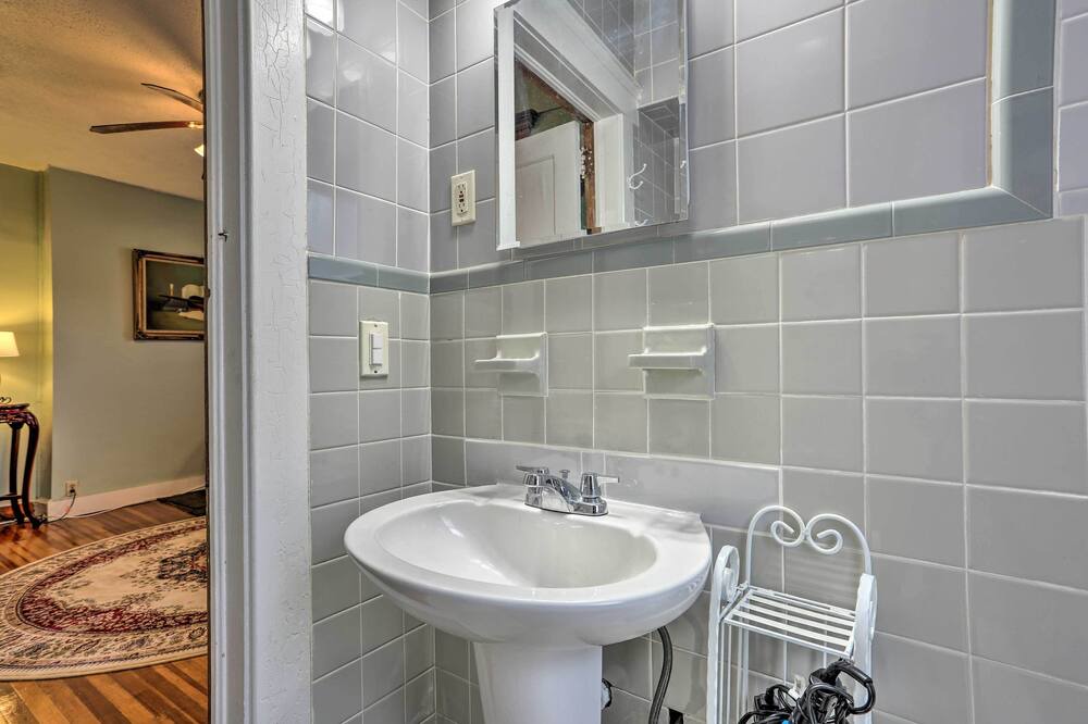 Photo of Bathroom in Tallman