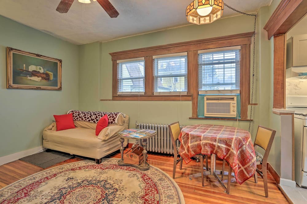 Photo of Livingroom in Tallman