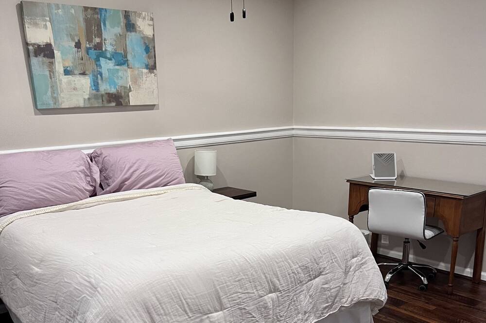 Photo of Bedroom in Montgomery