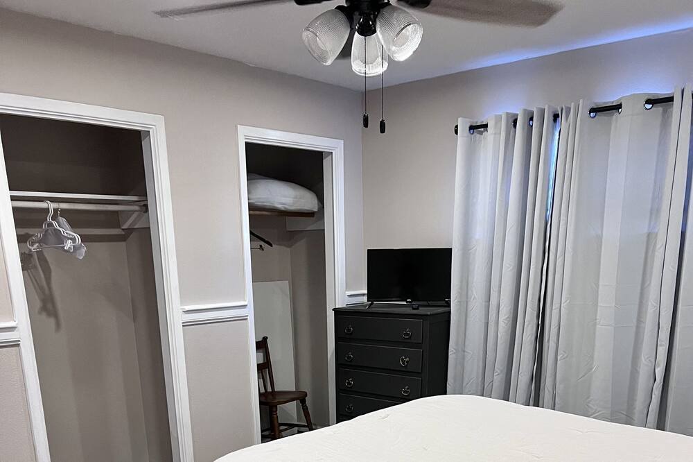 Photo of Bedroom in Montgomery