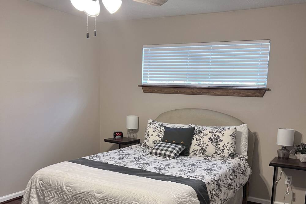 Photo of Bedroom in Montgomery