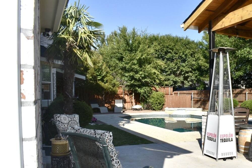 Photo of Outdoor in Denton