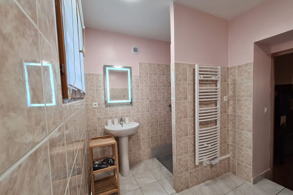 Photo of Bathroom in La Berthenoux