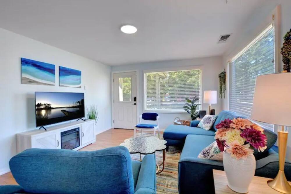 Photo of Bedroom in Port Orford