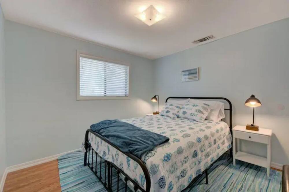 Photo of Bedroom in Port Orford