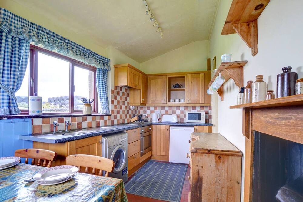 Photo of Kitchen in Llanfaglan