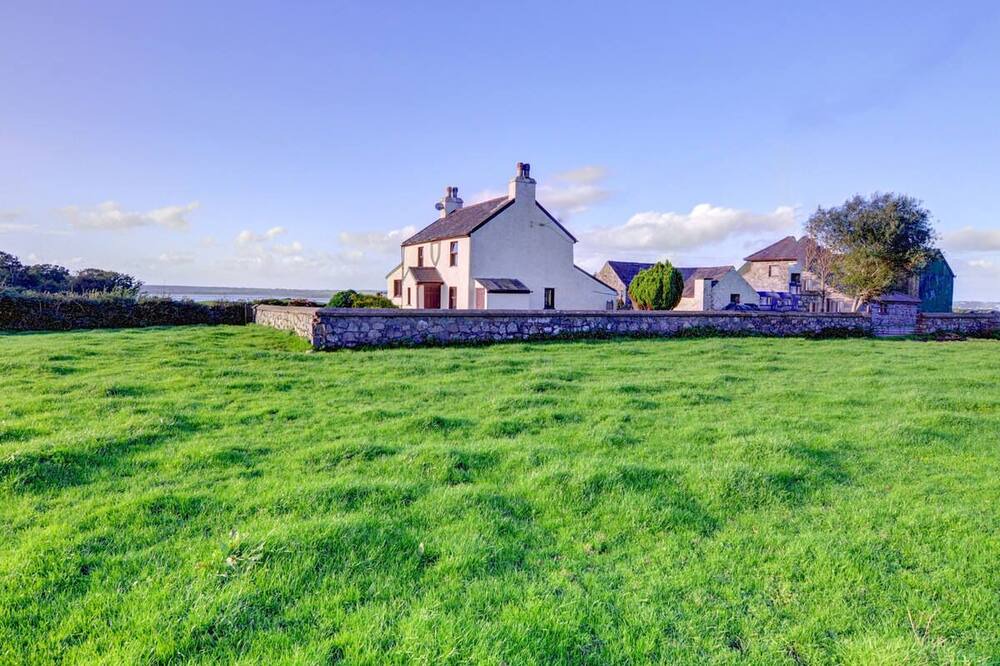 Photo of Outdoor in Llanfaglan