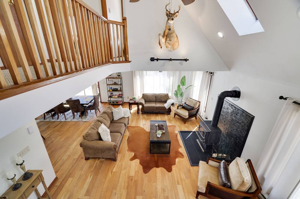 Photo of Livingroom in East Stroudsburg