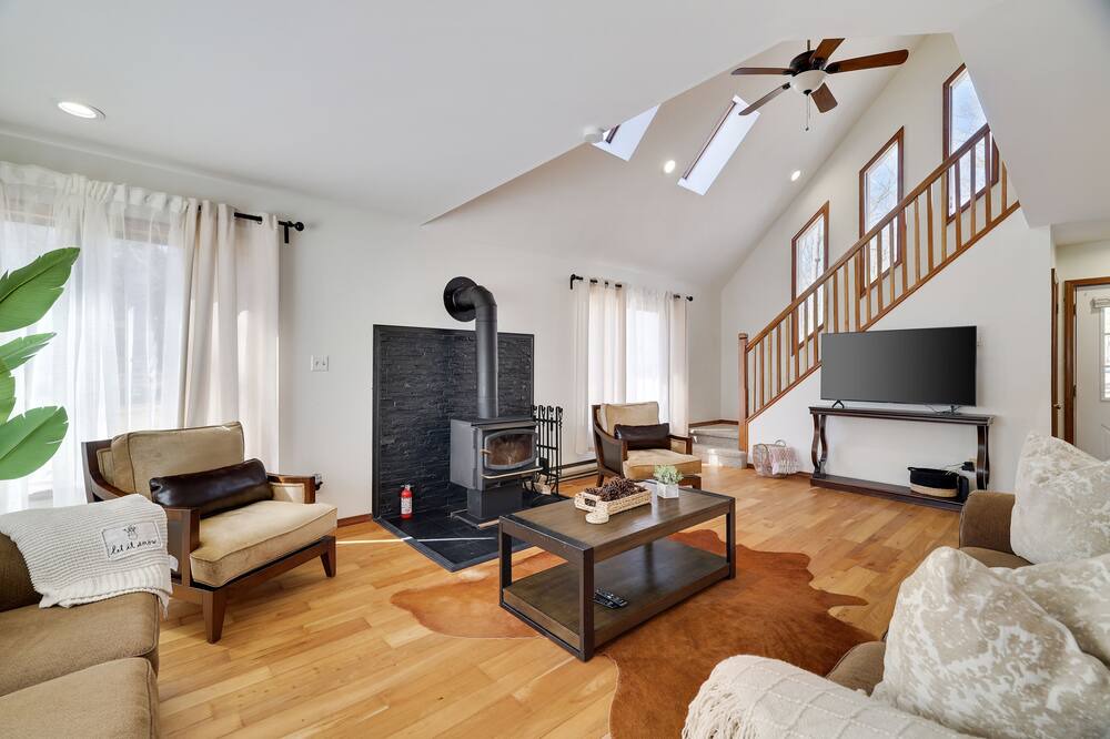 Photo of Livingroom in East Stroudsburg