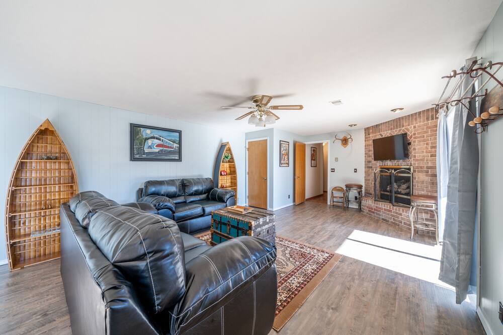 Photo of Livingroom in Cherokee Village