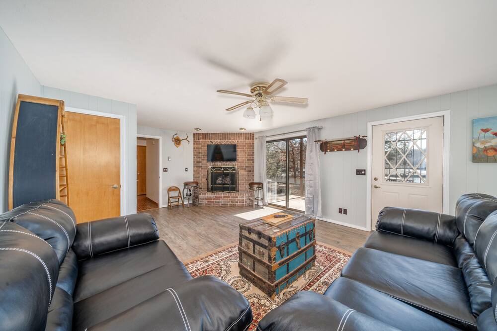 Photo of Livingroom in Cherokee Village