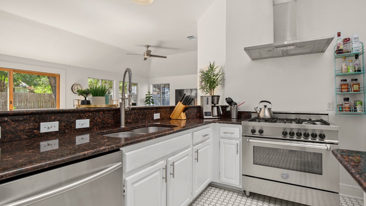 Photo of Kitchen in Southland Oaks